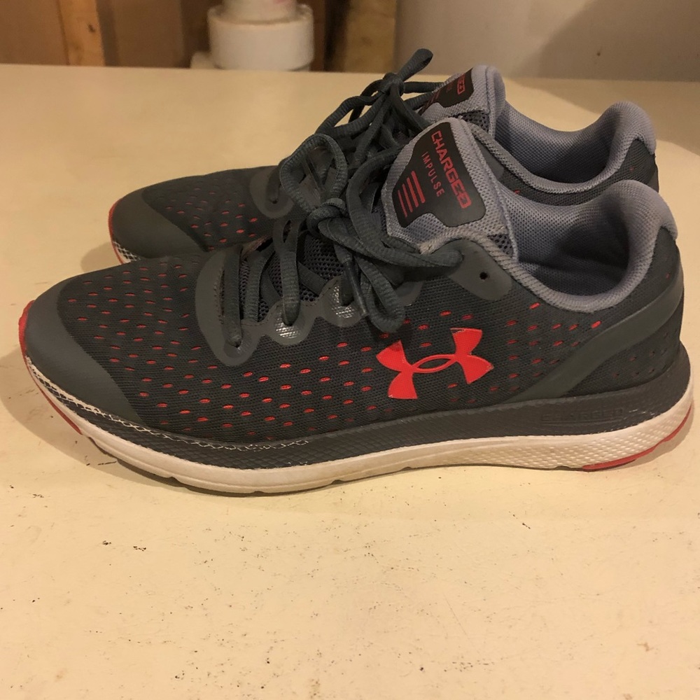 Under Armour shoes size 6